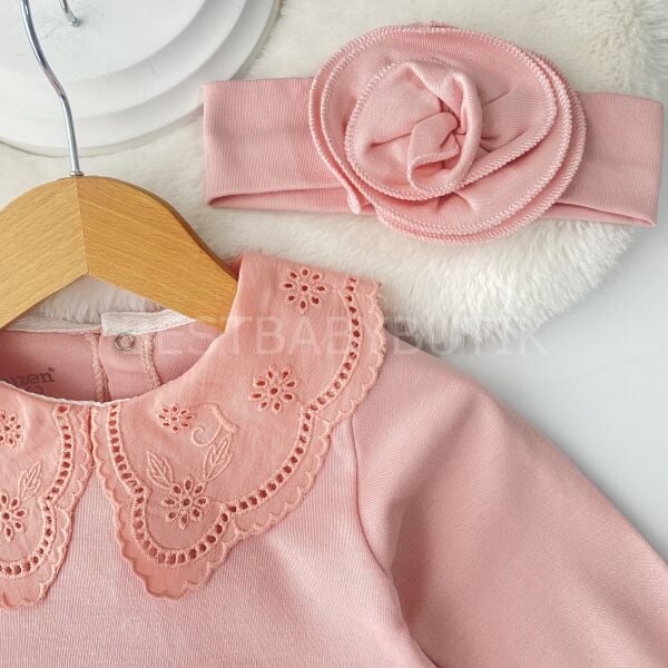 Fisto Yakalı Güllü Bandanalı ve Çoraplı 3’Lü Romper Takım