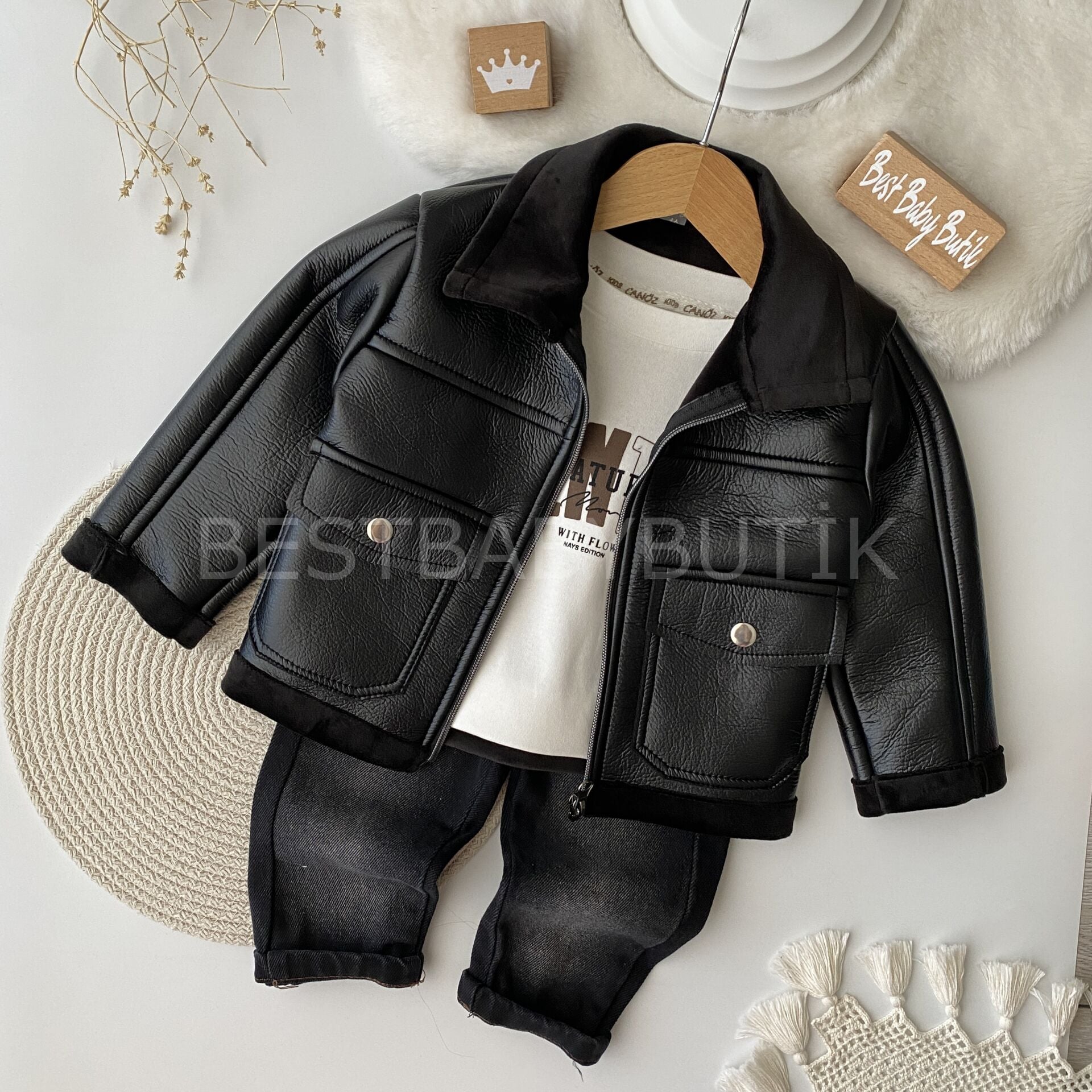 Premium Kalite Deri Ceketli Kot Pantolonlu 3’Lü Takım (1-8 YAŞ) 8 YAŞ