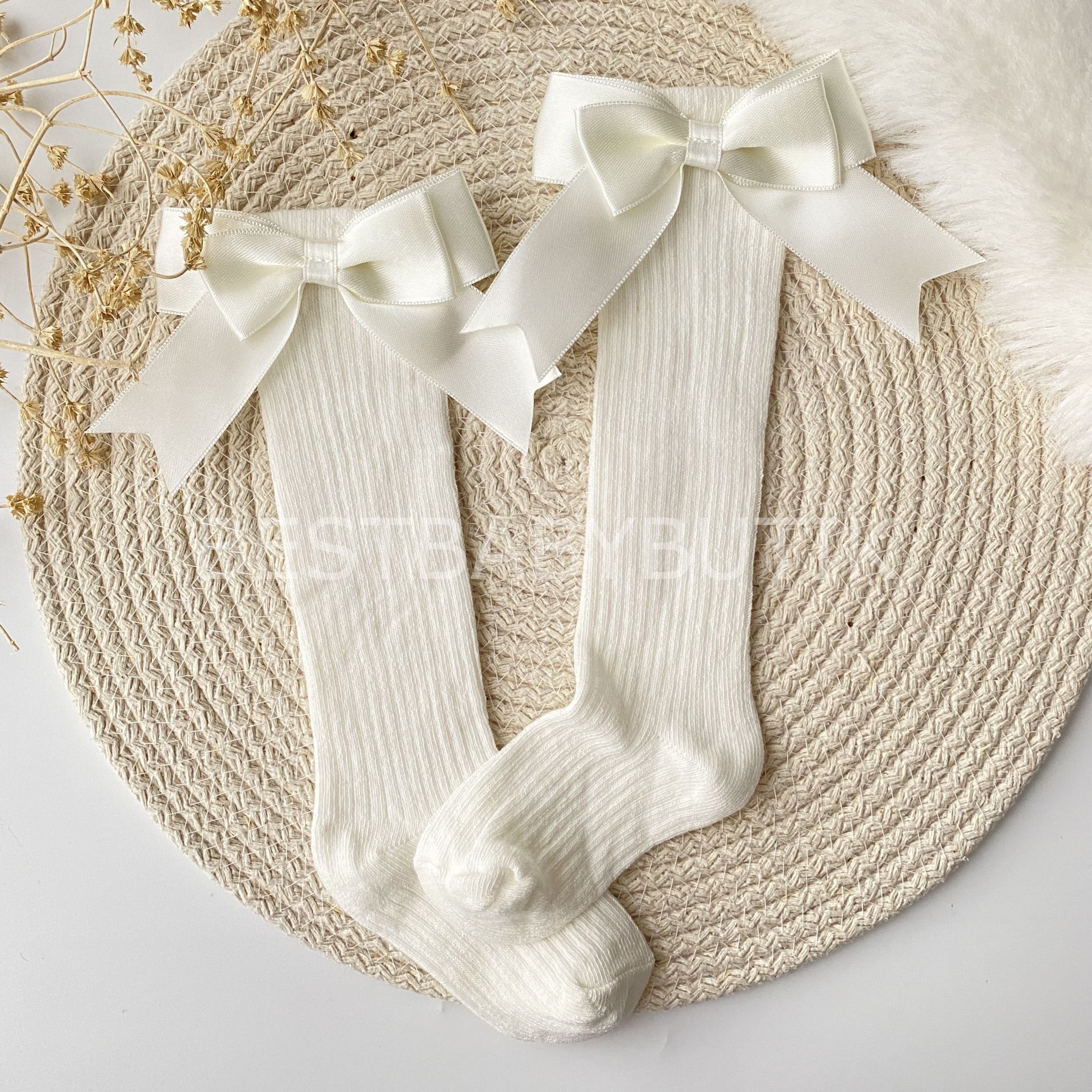 Fiyonklu Dizaltı Fitilli Uzun Çorap 6-12 AY