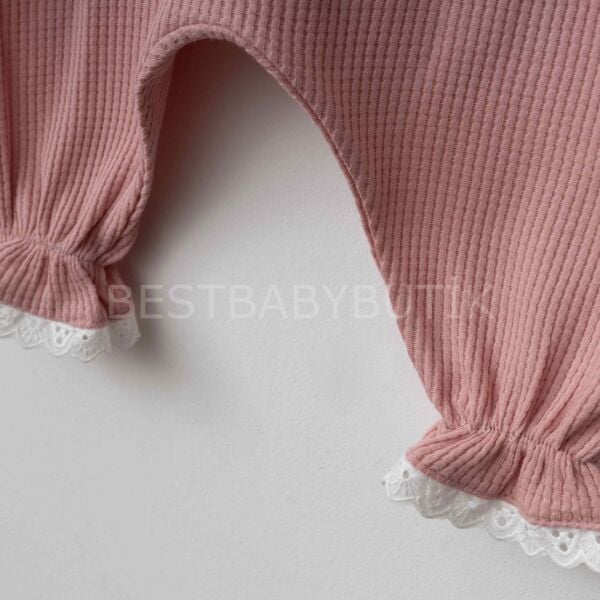 Üçgen Yaka Fistolu 4’lü Hastane Çıkışı Takımı