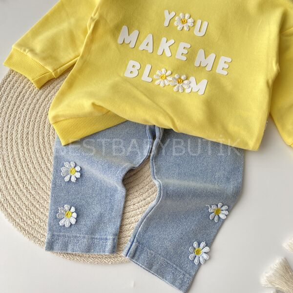 Papatyalı Detaylı Kot Pantolonlu 2’Li Takım