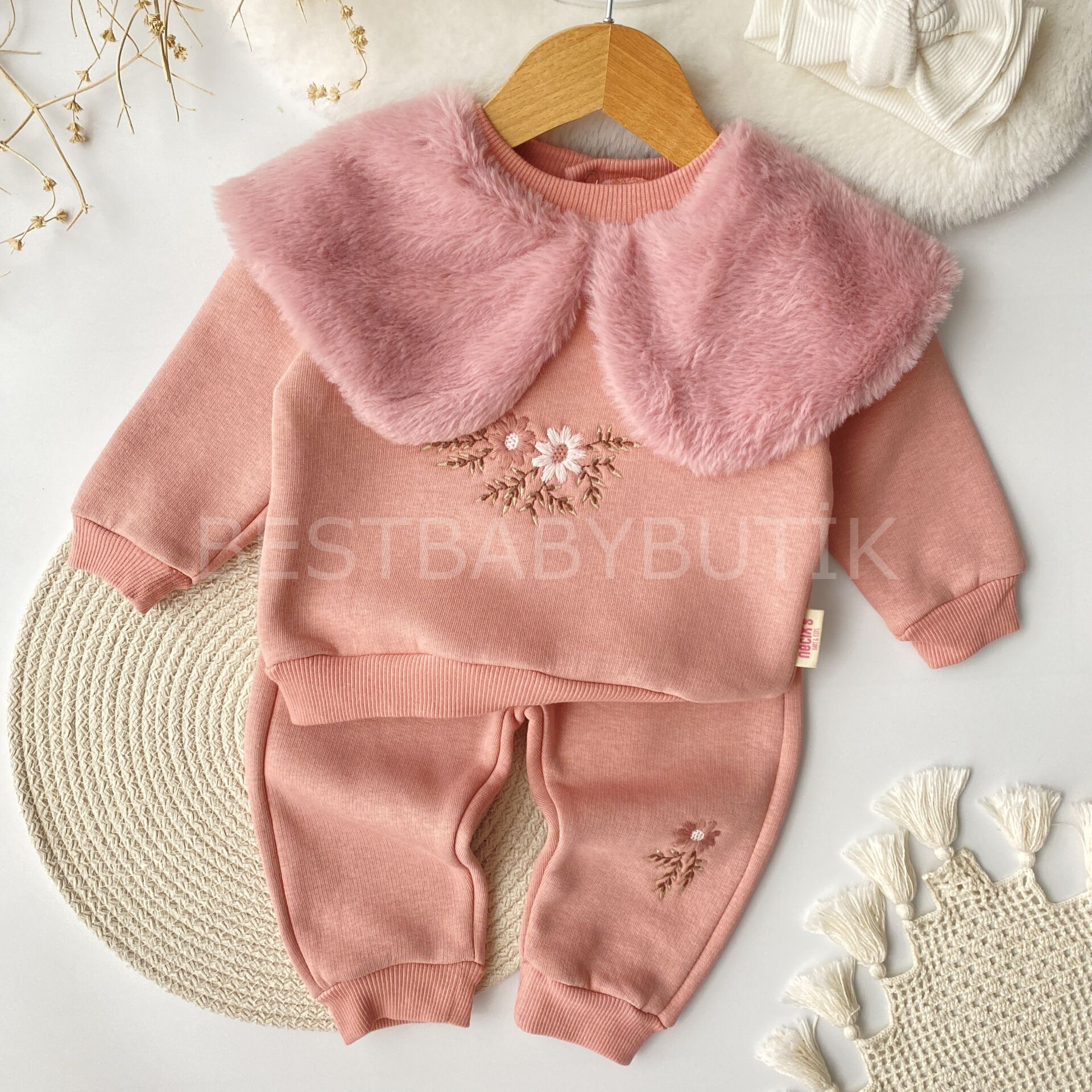 Peluş Büyük Yakalı Nakışlı Şardonlu Kışlık 2’Li Takım