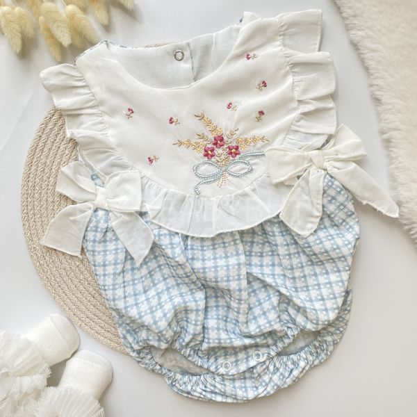 LADY KURDALE DETAYLI ÇİÇEK İŞLEMELİ EKOSE ROMPER