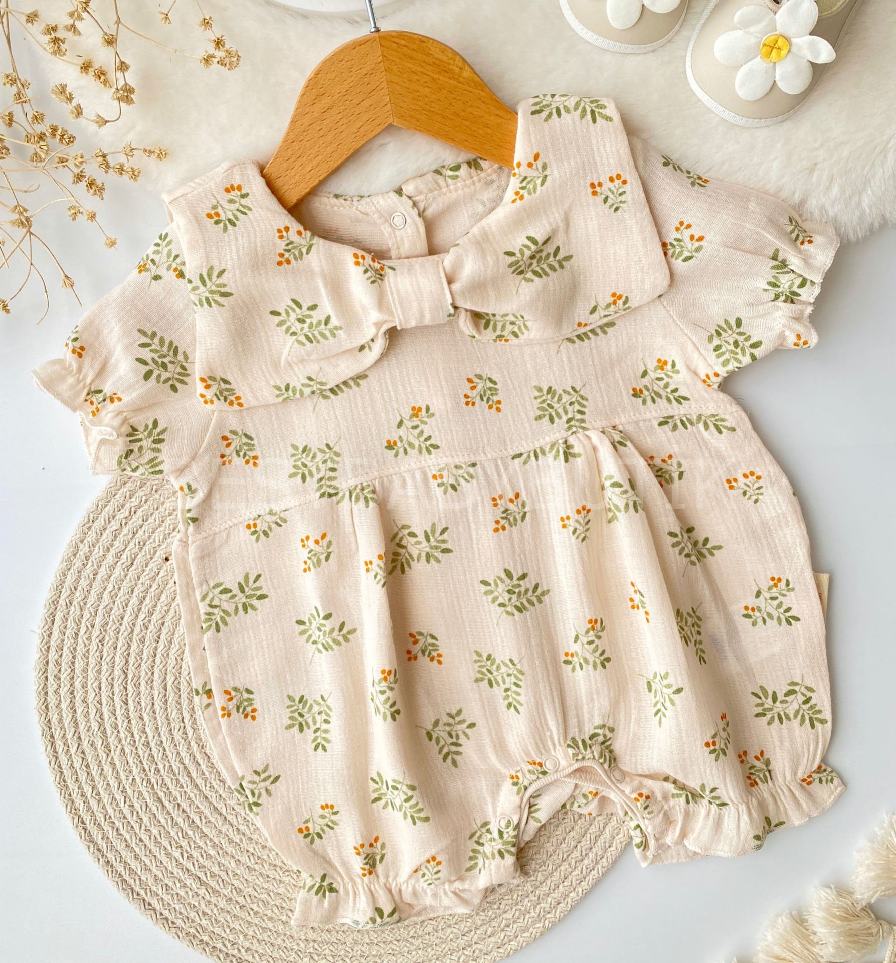 Viola  Çiçekli Fiyonk Yaka Detaylı  Müslin Tulum 6-9 AY