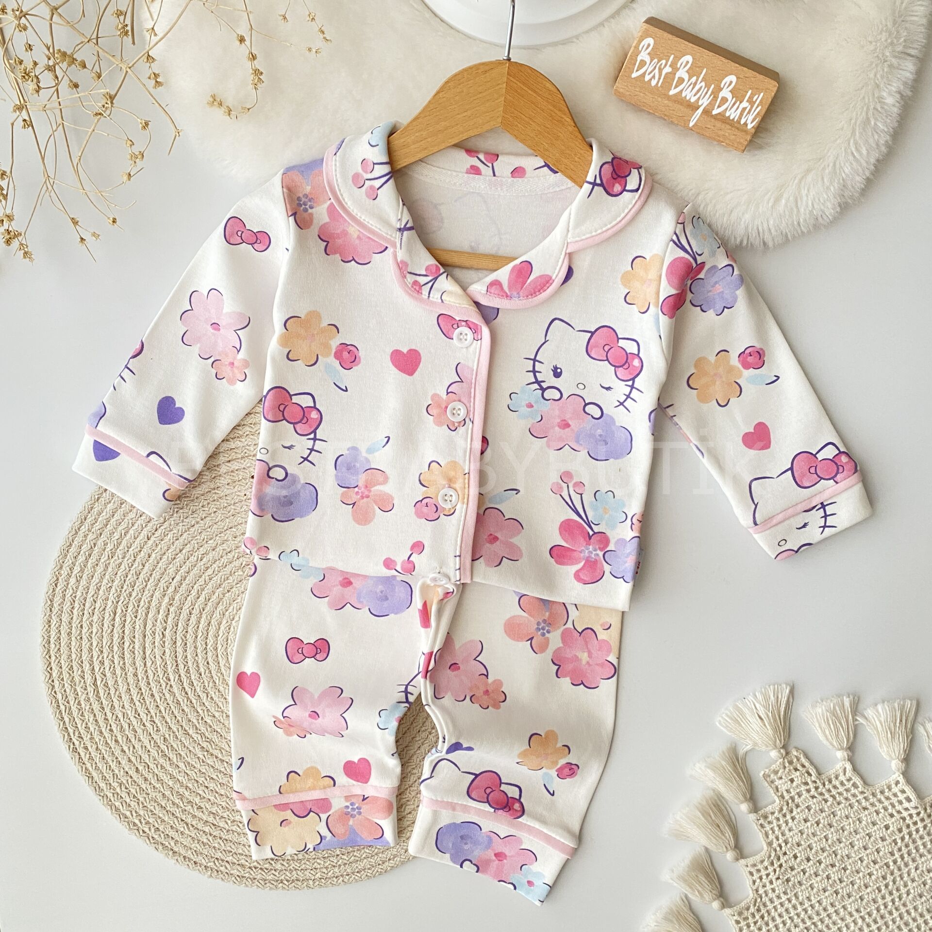Hello Kitty Suluboya Baskılı Pijama Takımı 18-24 AY