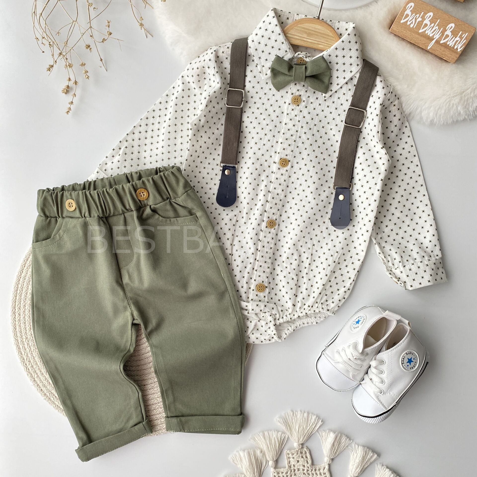 Carles Papyonlu Zıbın Gömlekli Askılı Takım 6-9 AY