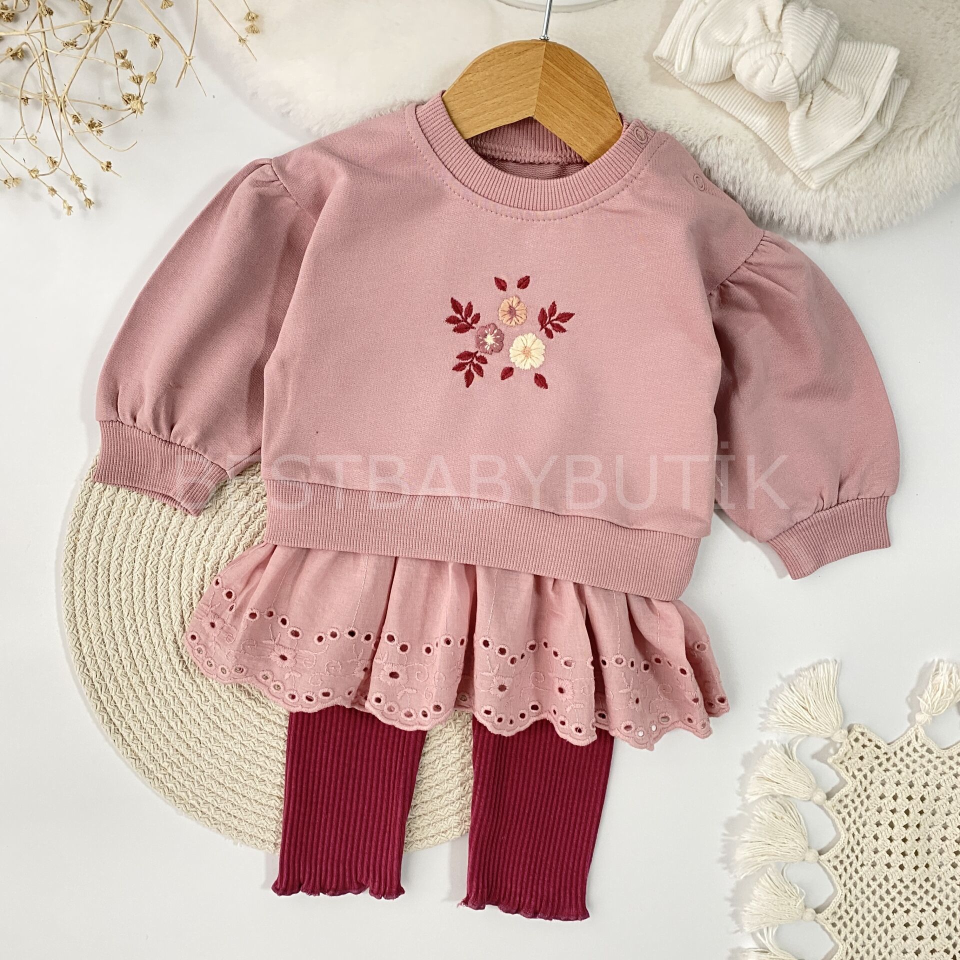 Etekleri Fistolu Nakış İşlemeli Tunik Model 2’Li Takım