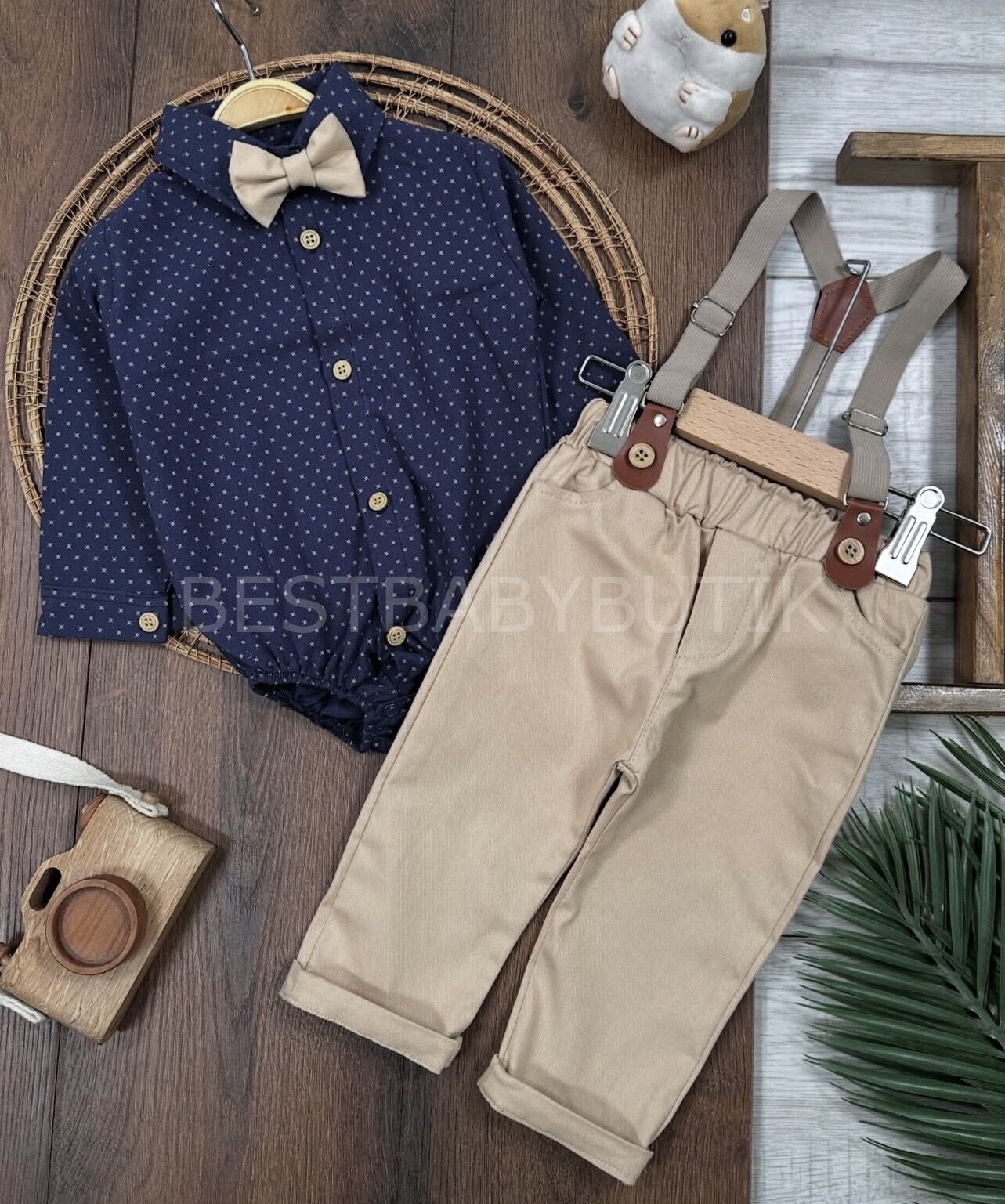 Carles Papyonlu Zıbın Gömlekli Askılı Takım