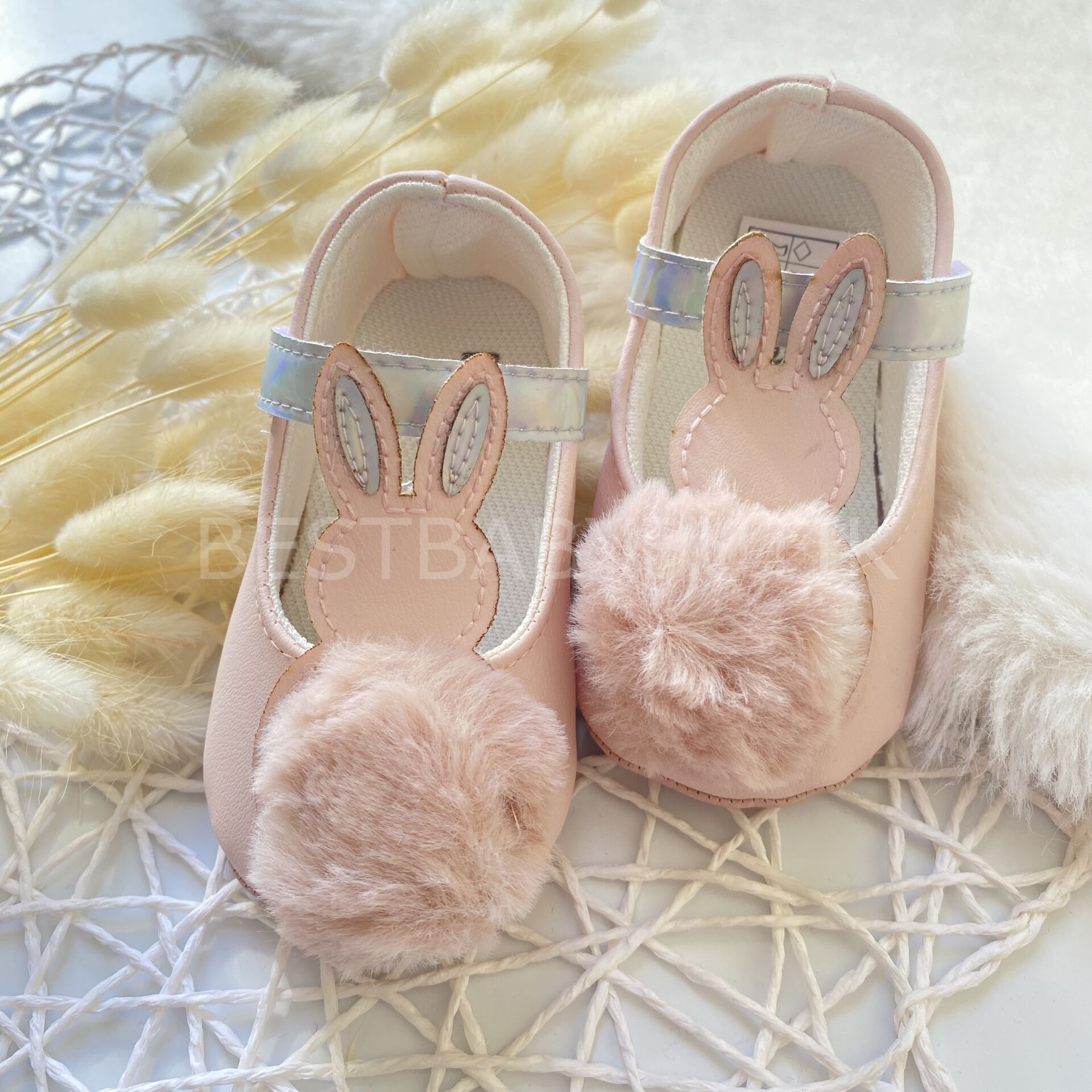 TAVŞAN PONPONLU AÇIK PEMBE BABET