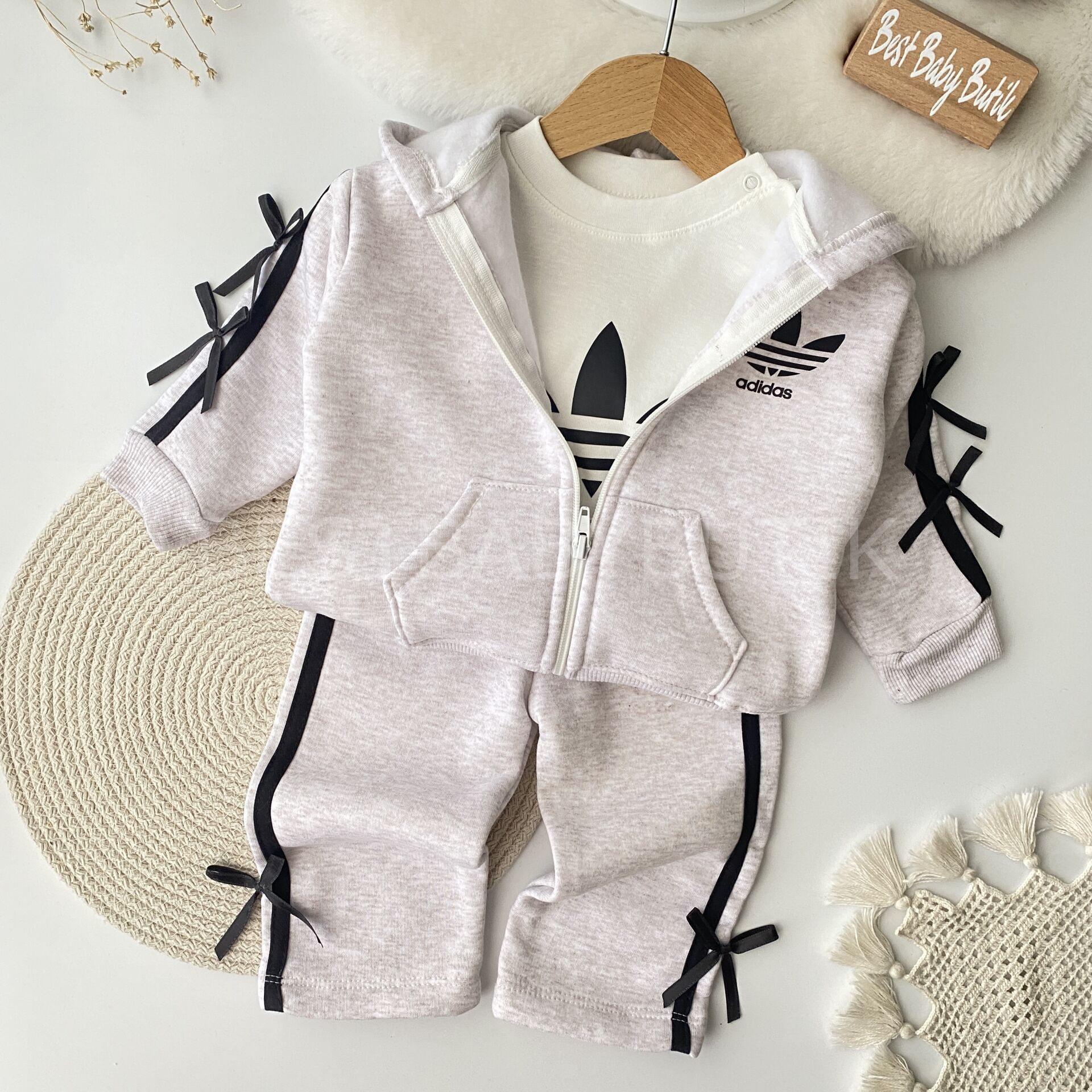 Adidas Baskılı Kurdaleli Bol Paça Şardonlu 3’lü Takım