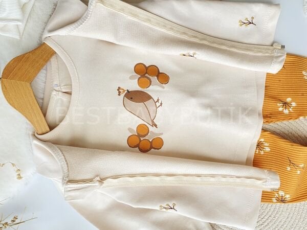 Çiçek Nakışlı Bebek Yaka Hırkalı 3’Lü Takım