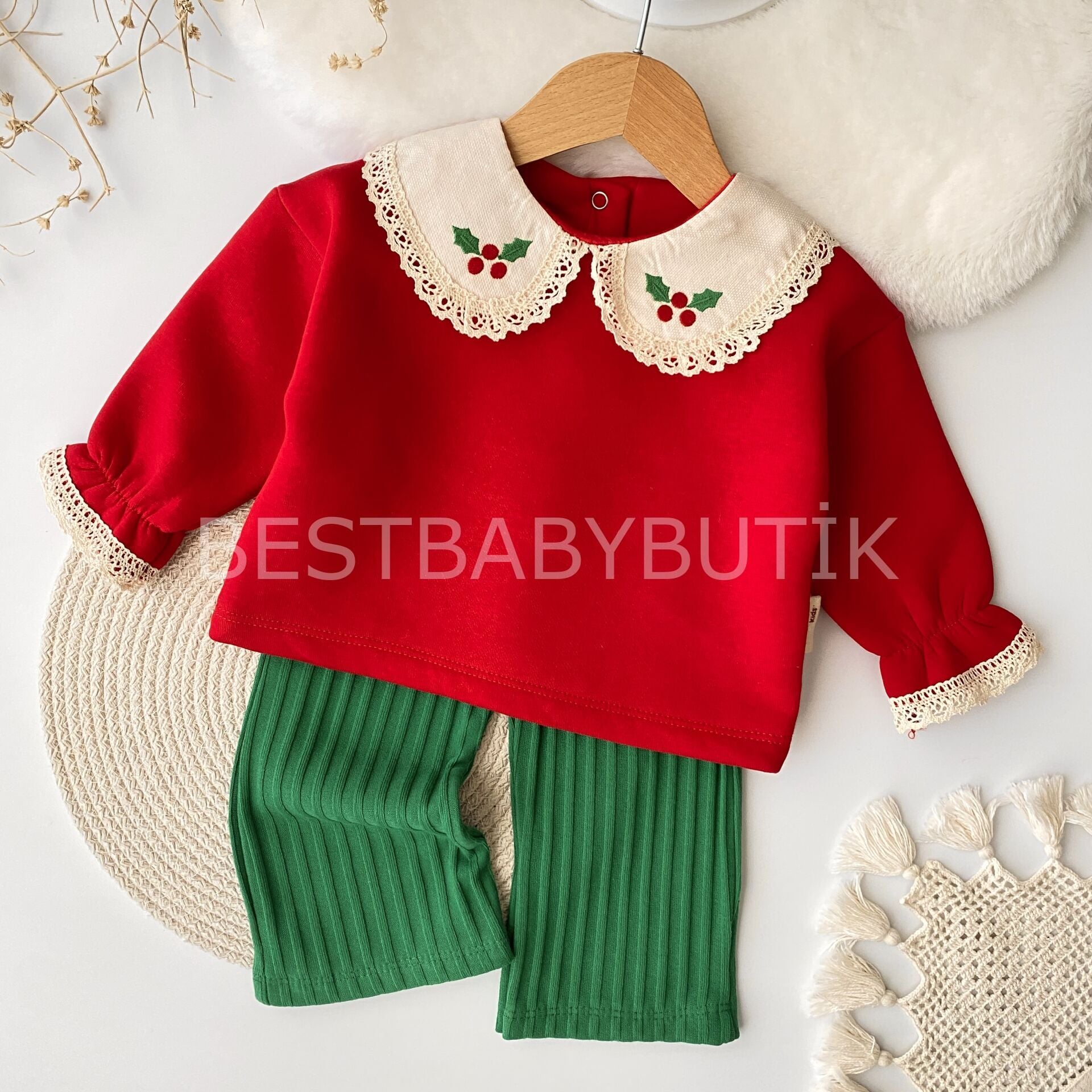 Kokina Çiçeği Nakışlı Yaka Detaylı Şardonlu Bol Paça 2’Li Takım 18-24 AY