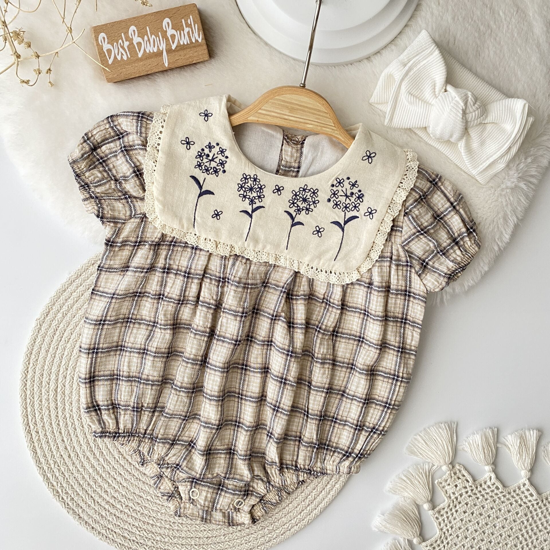 Çiçek Nakışlı Yaka Detaylı Romper Tulum 3-6 AY