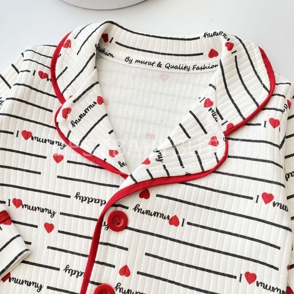 Love Yazılı Çizgili Pijama Takımı