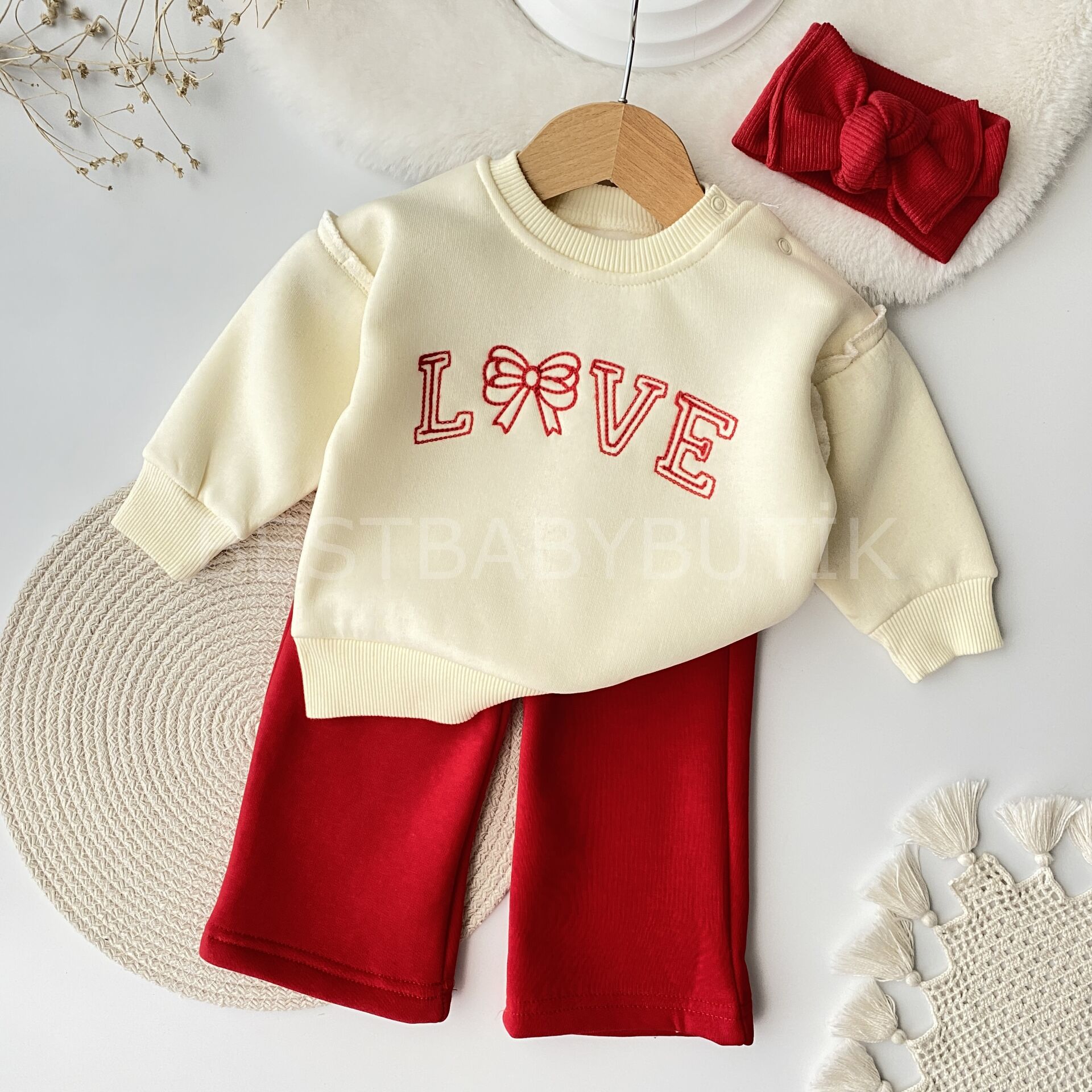 Love Nakışlı Balon Kol Şardonlu 2’Li Bol Paça Takın