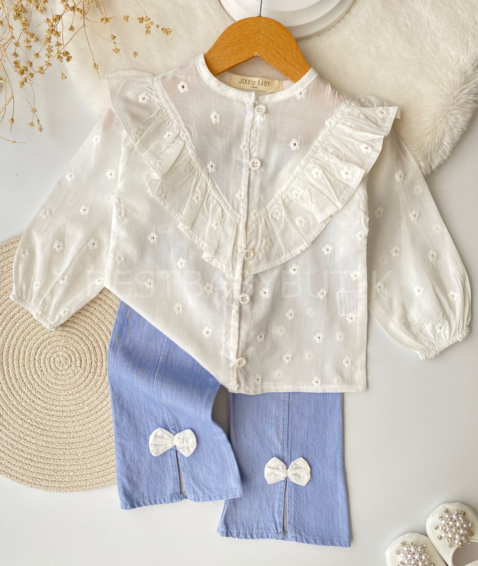 Papatya Nakış Gömlekli İspanyol Paça Kot Pantolonlu 2’Li  Takım 3 YAŞ