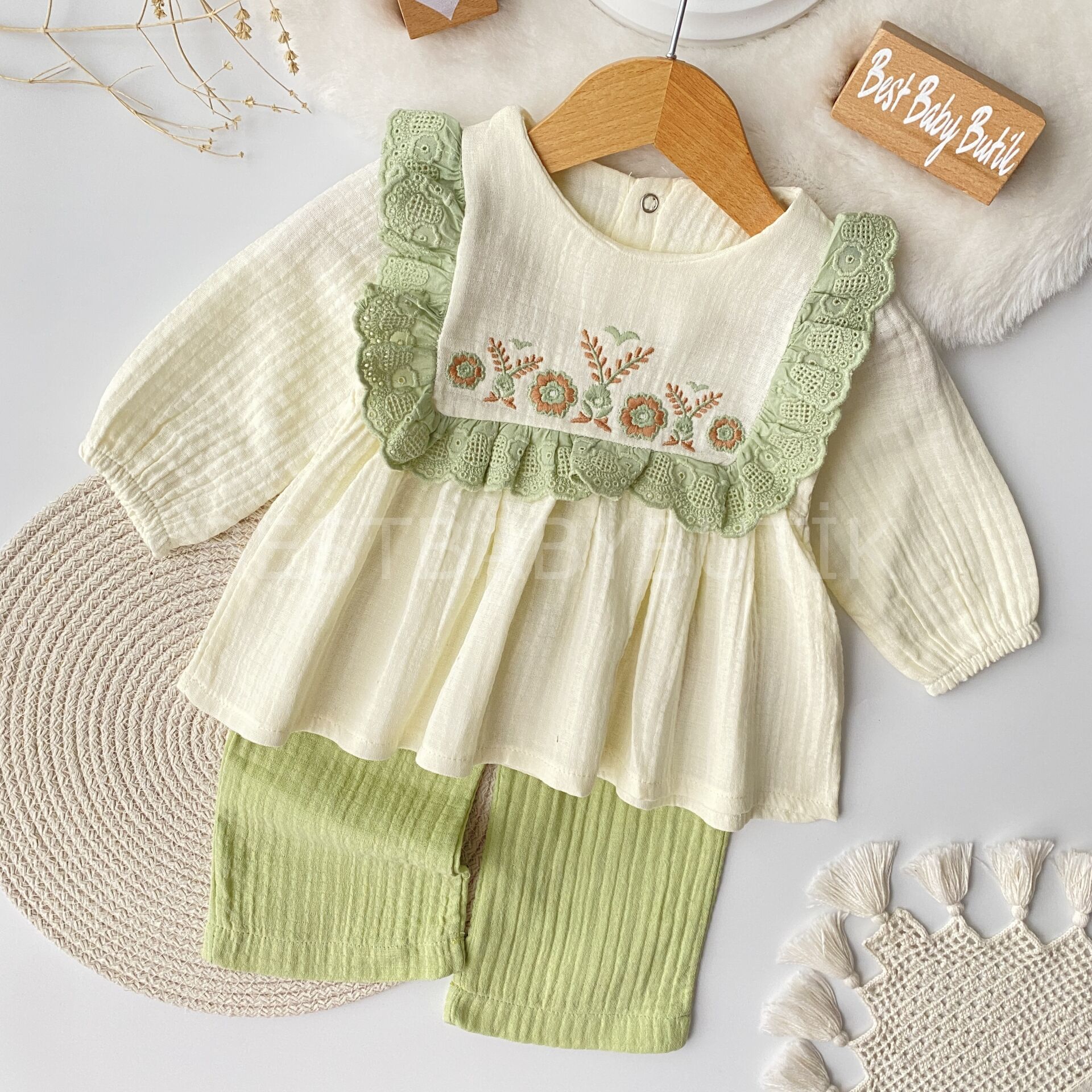 Fulla Çıtır Çiçek Nakışlı Robalı Müslin Takım 18-24 AY