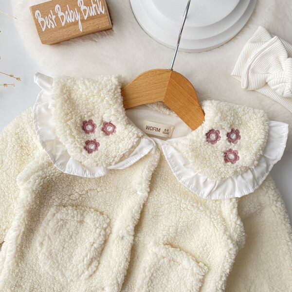 Çiçek Nakış Bebe Yakalı Peluş Hırka