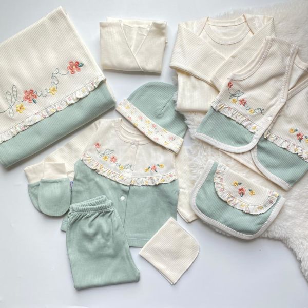FLOWERS ÇİÇEK İŞLEME DETAYLI FİTİLLİ  10 PARÇA HASTANE ÇIKIŞI SETİ