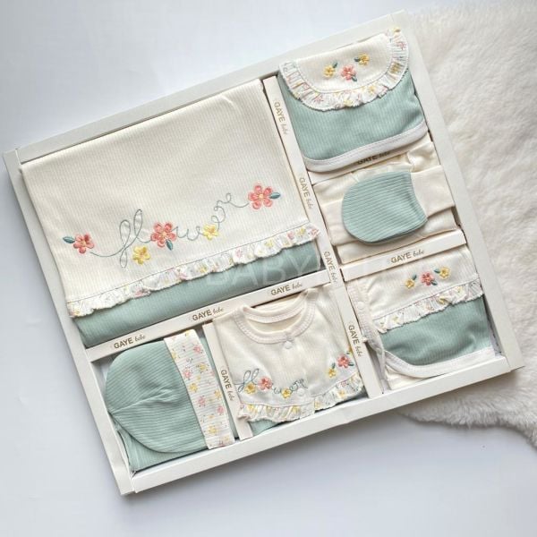 FLOWERS ÇİÇEK İŞLEME DETAYLI FİTİLLİ  10 PARÇA HASTANE ÇIKIŞI SETİ