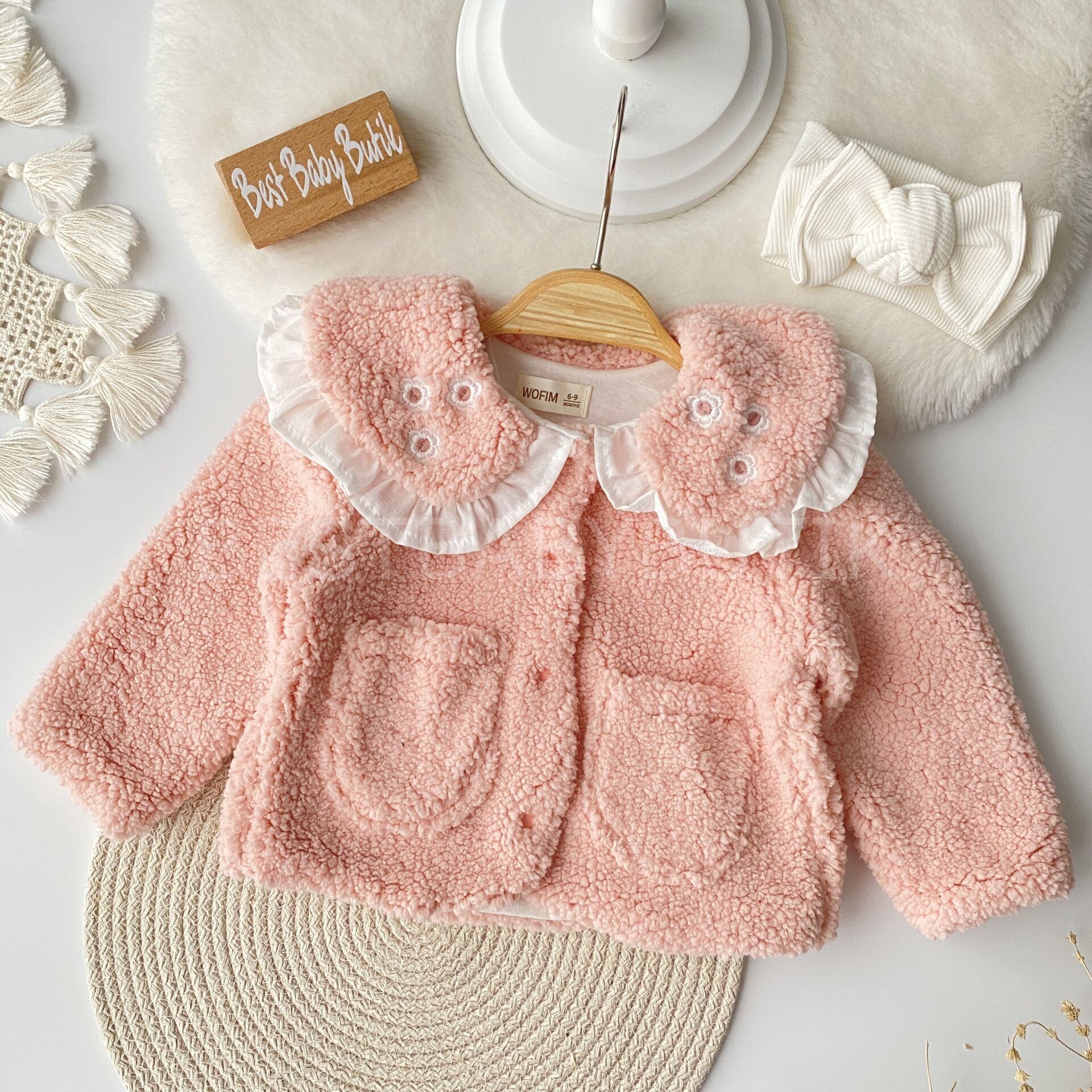 Çiçek Nakış Bebe Yakalı Peluş Hırka