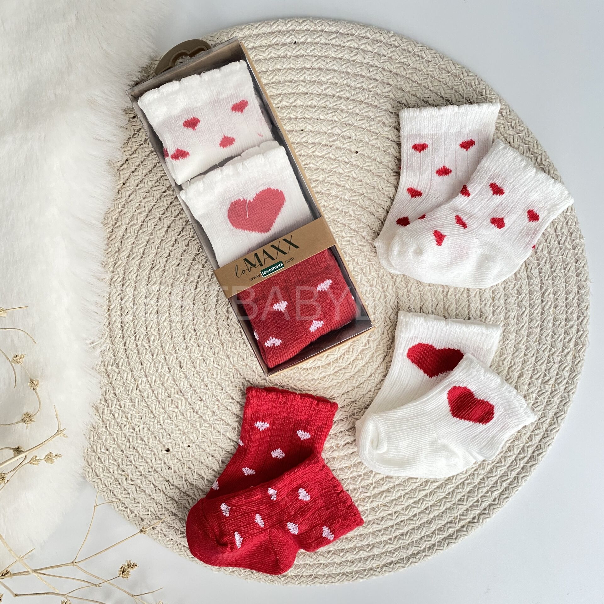 KALPLİ 6’LI KUTULU ÇORAP SETİ 0-3 AY