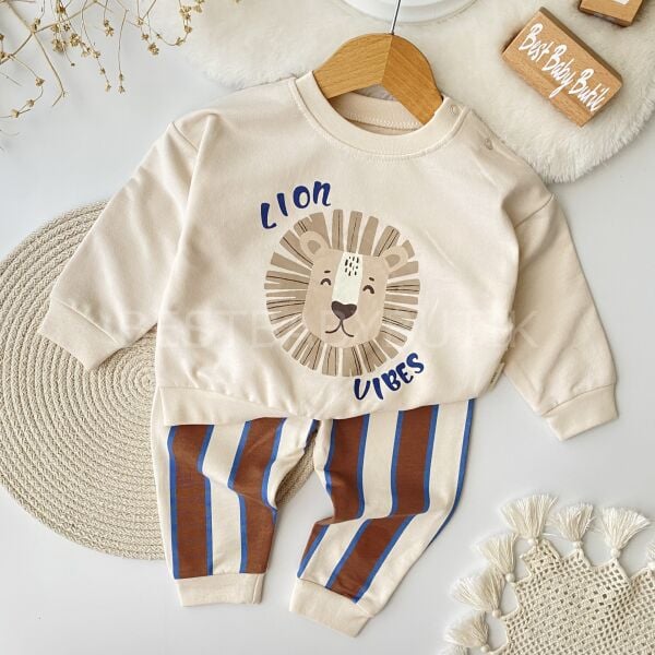 Aslan Baskılı Çizgili Eşofman Takımı