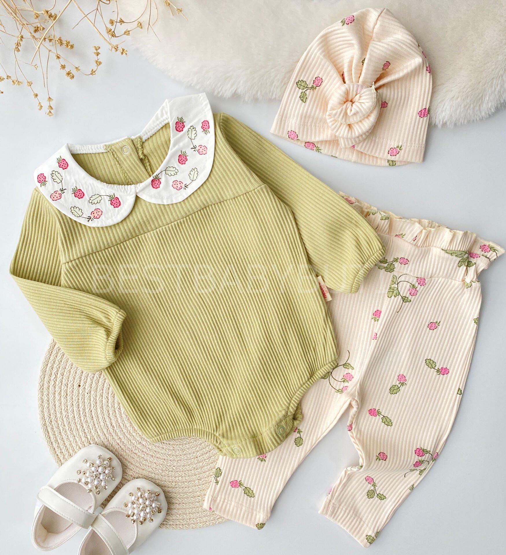 Minik Çilekli Bebe Yaka Kaşkorse 3’Lü Takım