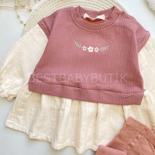 EFTELYA MÜSLİN GÖMLEK DETAYLI NAKIŞLI ELBİSE VE KÜLOTLU ÇORABI