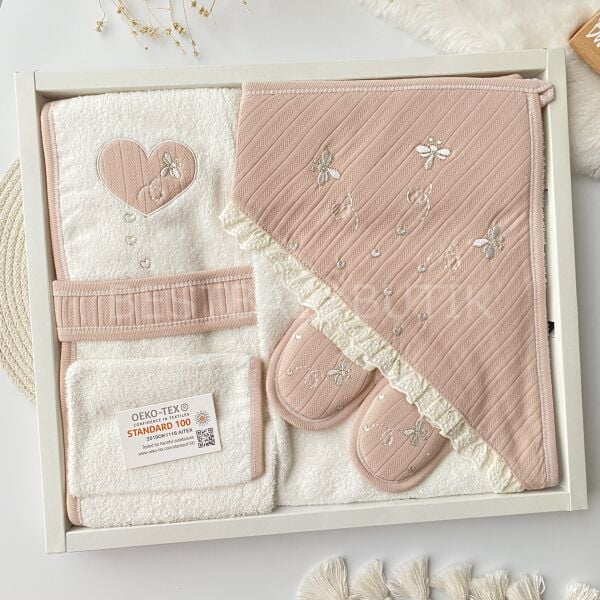 GAYE Kelebek Nakışlı Zarif 4 Parça Bornoz Seti