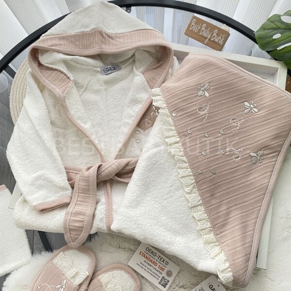 GAYE Kelebek Nakışlı Zarif 4 Parça Bornoz Seti