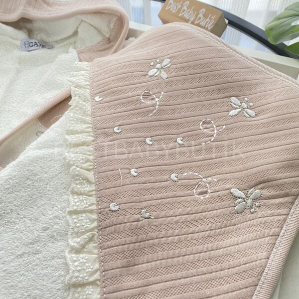 GAYE Kelebek Nakışlı Zarif 4 Parça Bornoz Seti