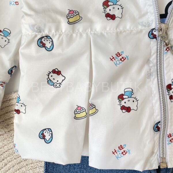 Premium Hello Kitty Yağmurluk ve Kot Pantolonlu 3’Lü Takım 24 AY