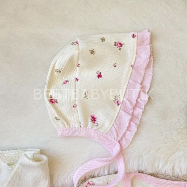 KELEBEK VE ÇITIR ÇİÇEK DETAYLI FİTİLLİ 10 PARÇA HASTANE ÇIKIŞI SETİ 1-3 AY