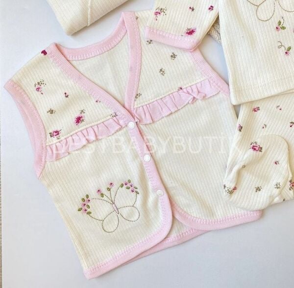 KELEBEK VE ÇITIR ÇİÇEK DETAYLI FİTİLLİ 10 PARÇA HASTANE ÇIKIŞI SETİ 1-3 AY