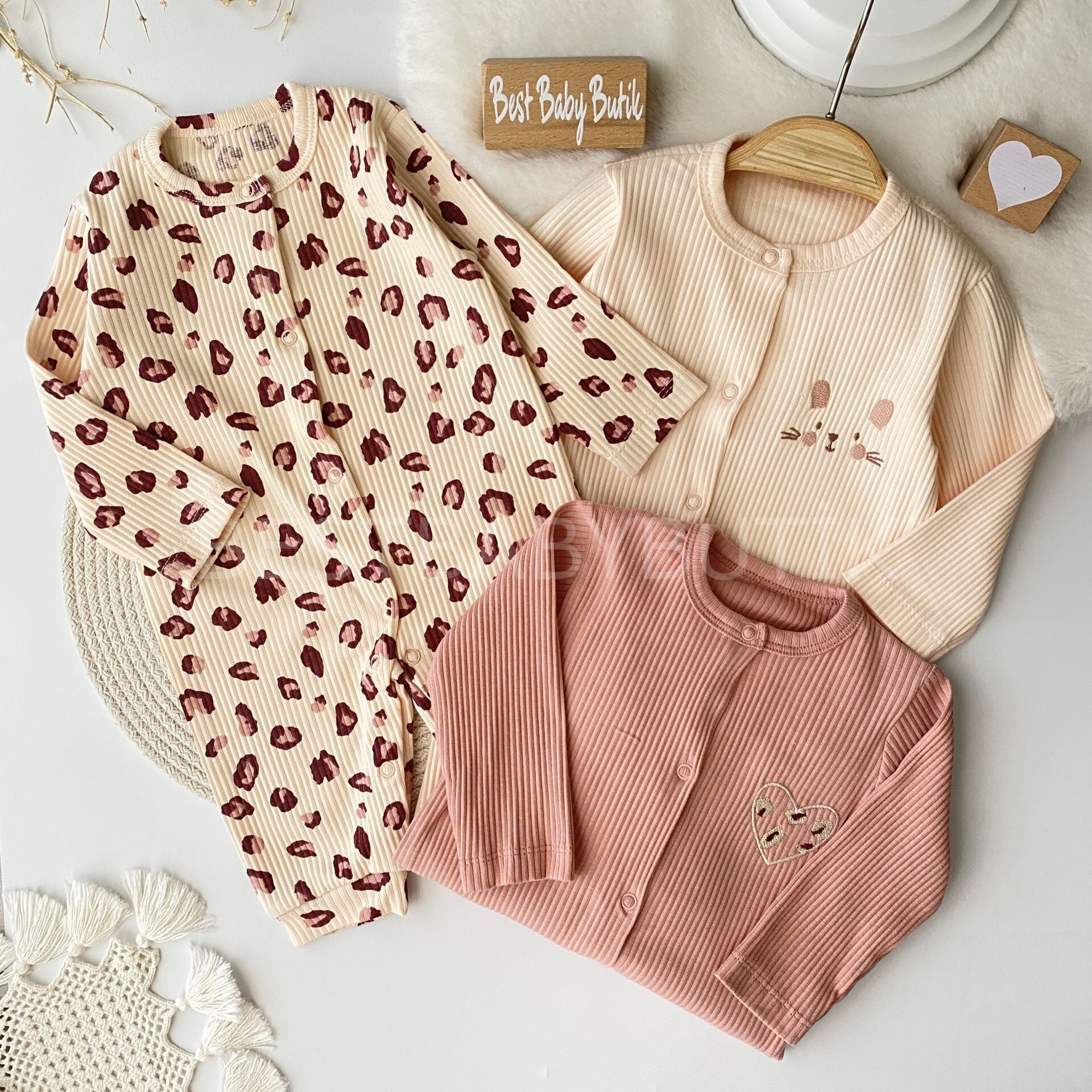 Kedicik Detaylı 3’Lü Fitilli Kaşkorse Tulum Seti 3-6 AY