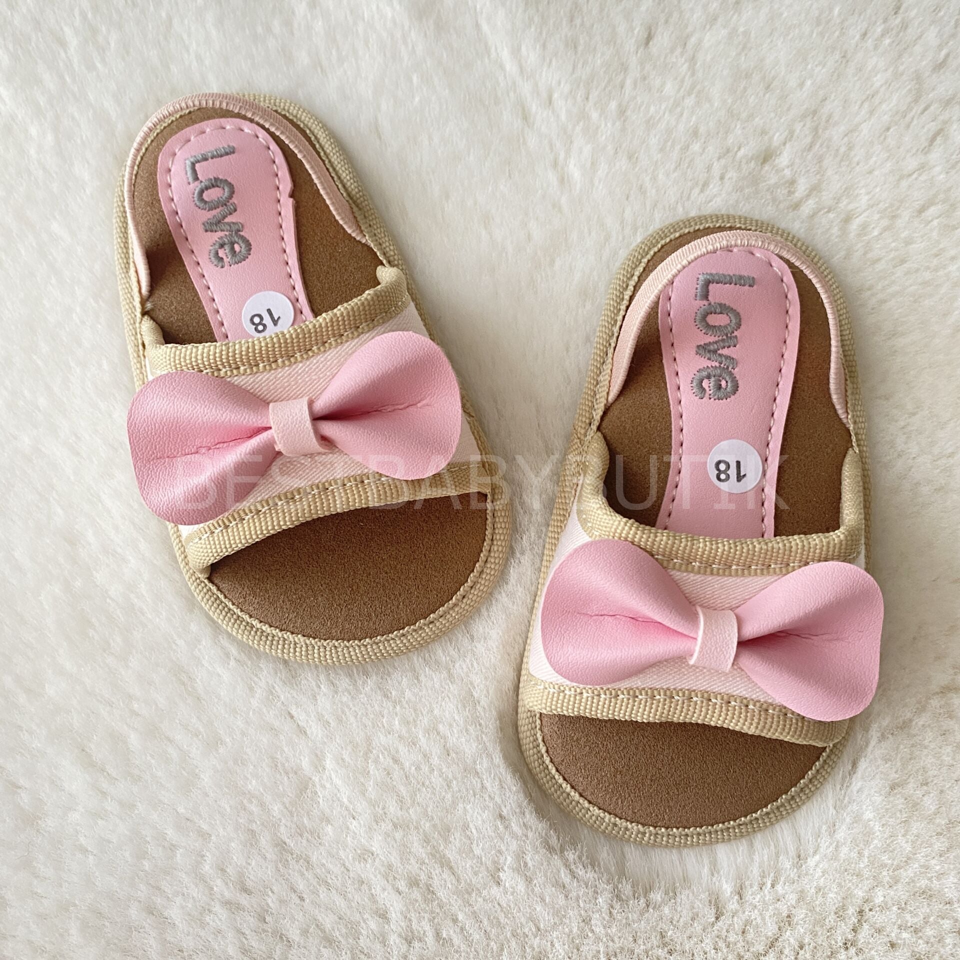 Kurdaleli Terlik 19 NUMARA 12 CM