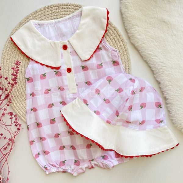 ÇİLEK DETAYLI PÖTİKARE BEBE YAKA TULUM VE ŞAPKASI