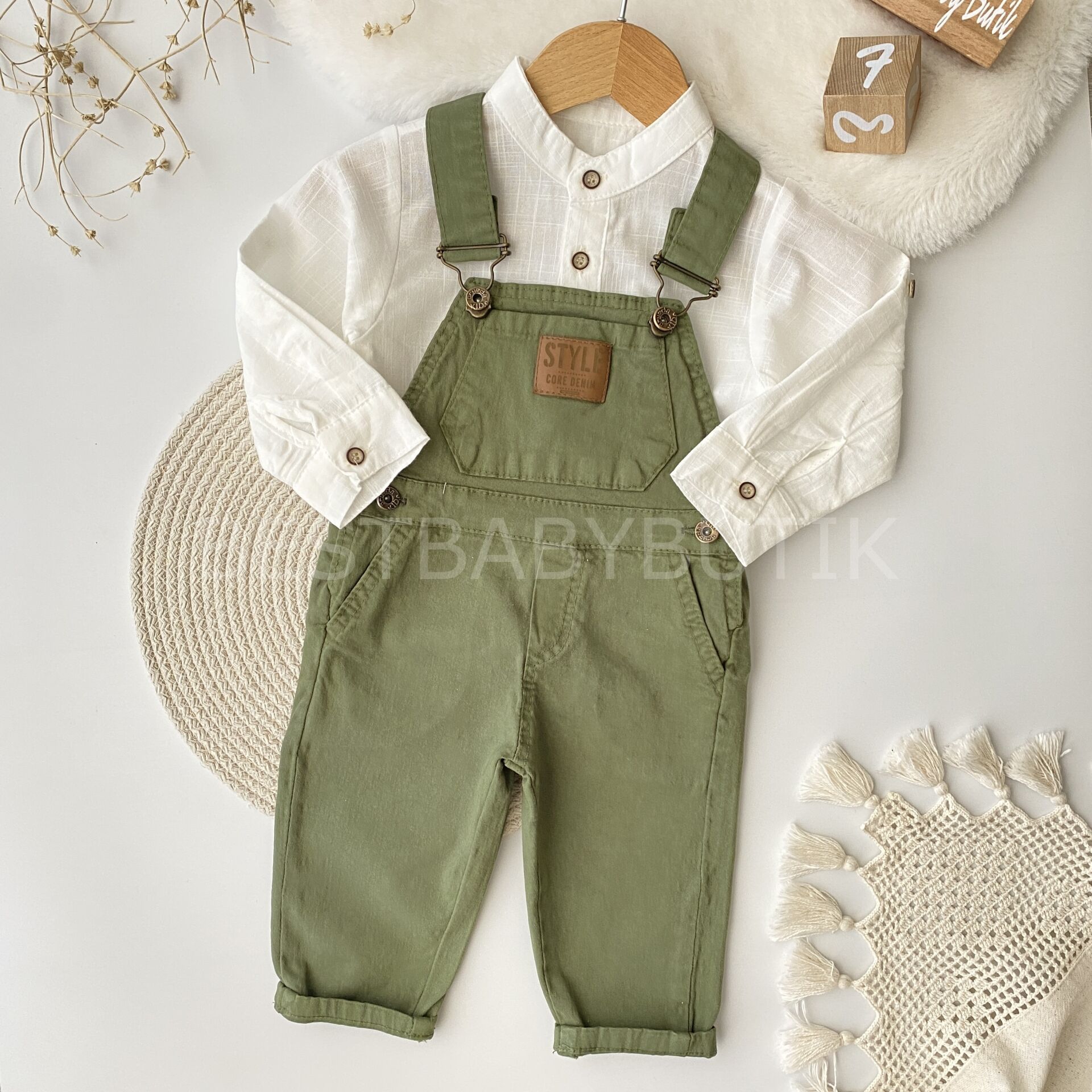 Yeşil Cep Detaylı Gömlekli Bahçivan Salopet Tulum