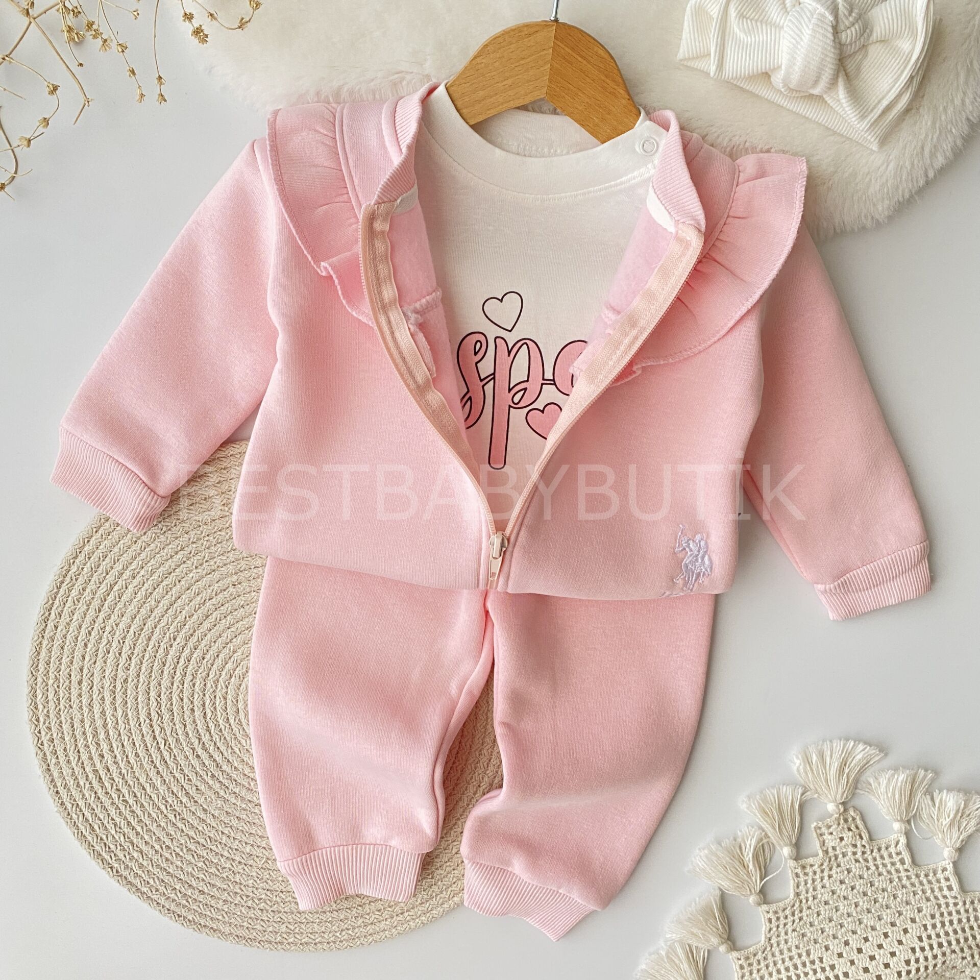 USPA Yazı Detaylı Fırfırlı Hırkalı 3’Lü Takım