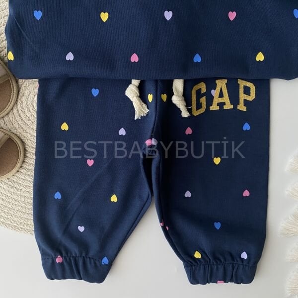 Premium Gap Yaldızlı Kalp Baskılı 2’Li Eşofman Takımı 9-12 AY