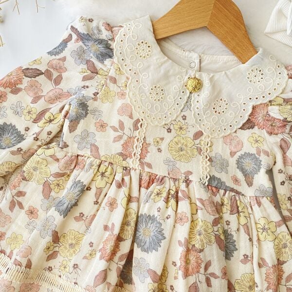 Fisto Yakalı Müslin Katlı Nostajik  Çiçekli Elbise