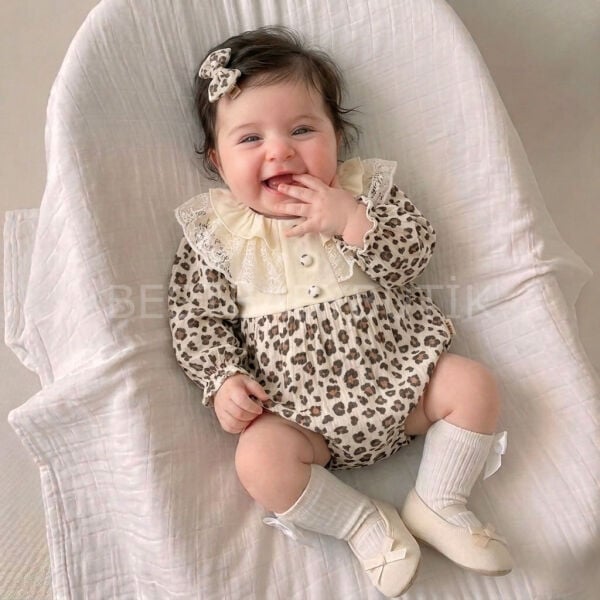 Leopar Desenli Müslin Kumaş Bandanalı Romper