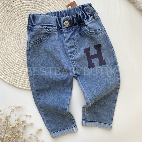(2-5 YAŞ) H HARF BASKILI ÇİZGİLİ POLO YAKA DETAYLI KOT PANTOLONLU 2’Lİ TAKIM