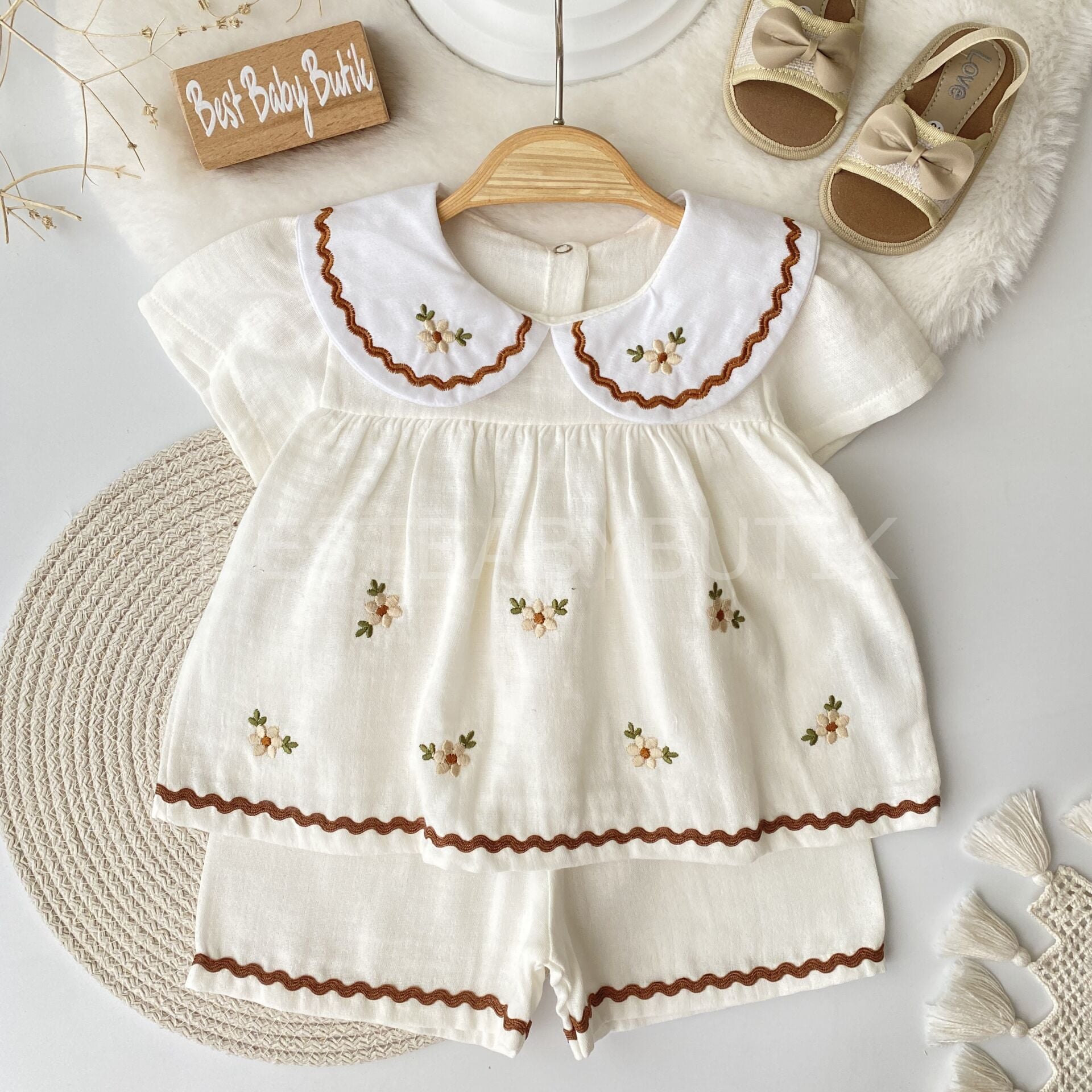 Çiçek Nakışlı Bebe Yaka Müslin Takım 12-18 AY