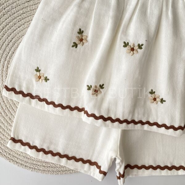 Çiçek Nakışlı Bebe Yaka Müslin Takım 12-18 AY