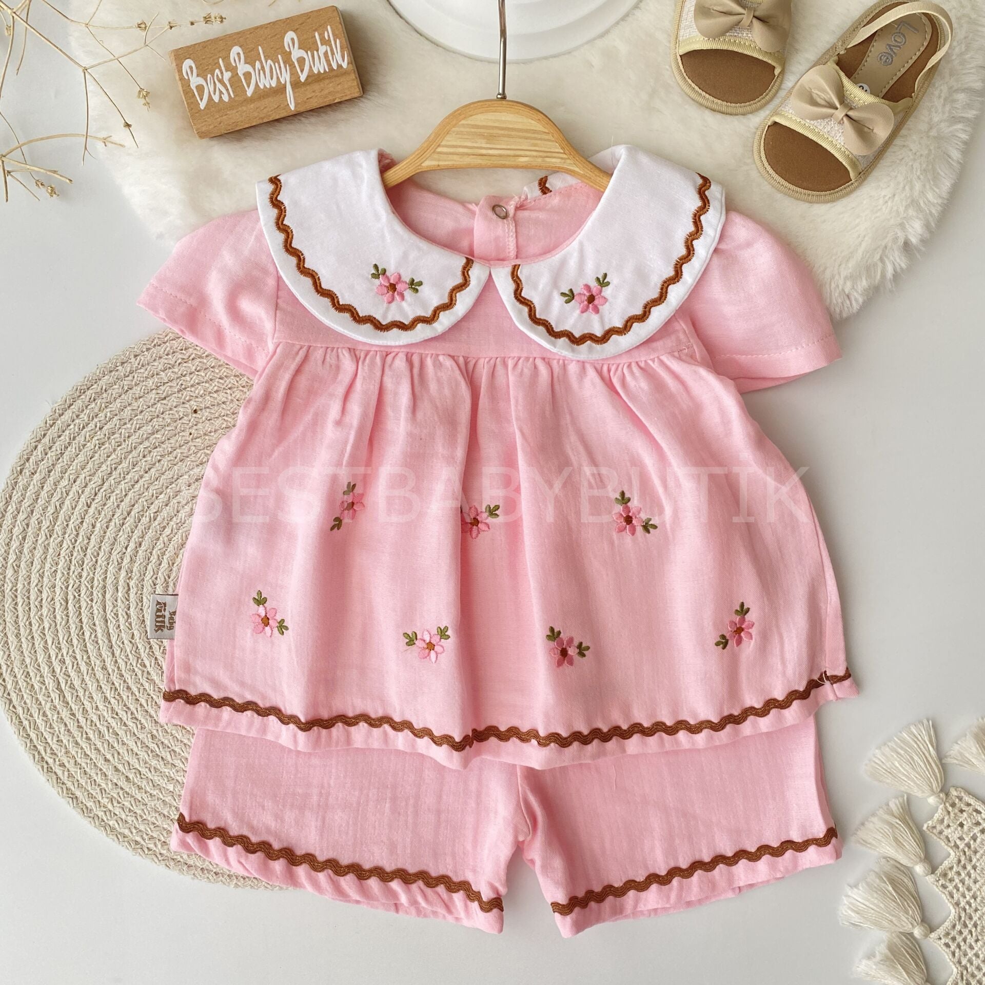 Çiçek Nakışlı Bebe Yaka Müslin Takım 18-24 AY