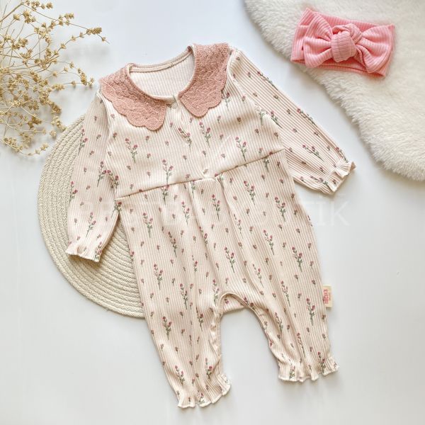 LARA DANTEL BEBE YAKA DETAYLI ÇİÇEKLİ FİTİLLİ TULUM