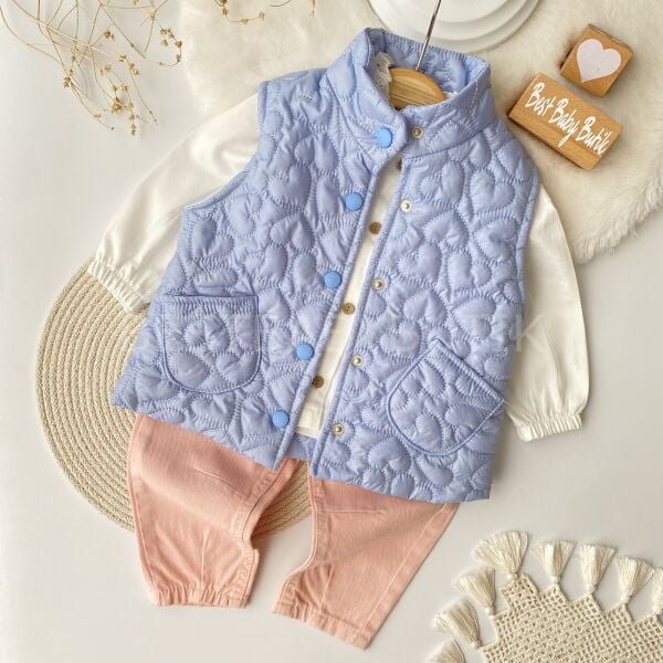 Kalp Yelekli Fisto Yaka Detaylı Gömlekli 3’Lü Takım