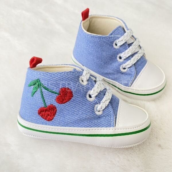 Açık Lacivert Kirazlı Converse Ayakkabı 19 NUMARA 12 CM